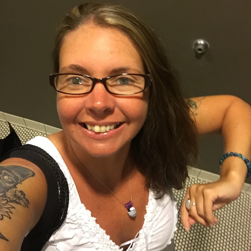Meet your Posher, Courtney